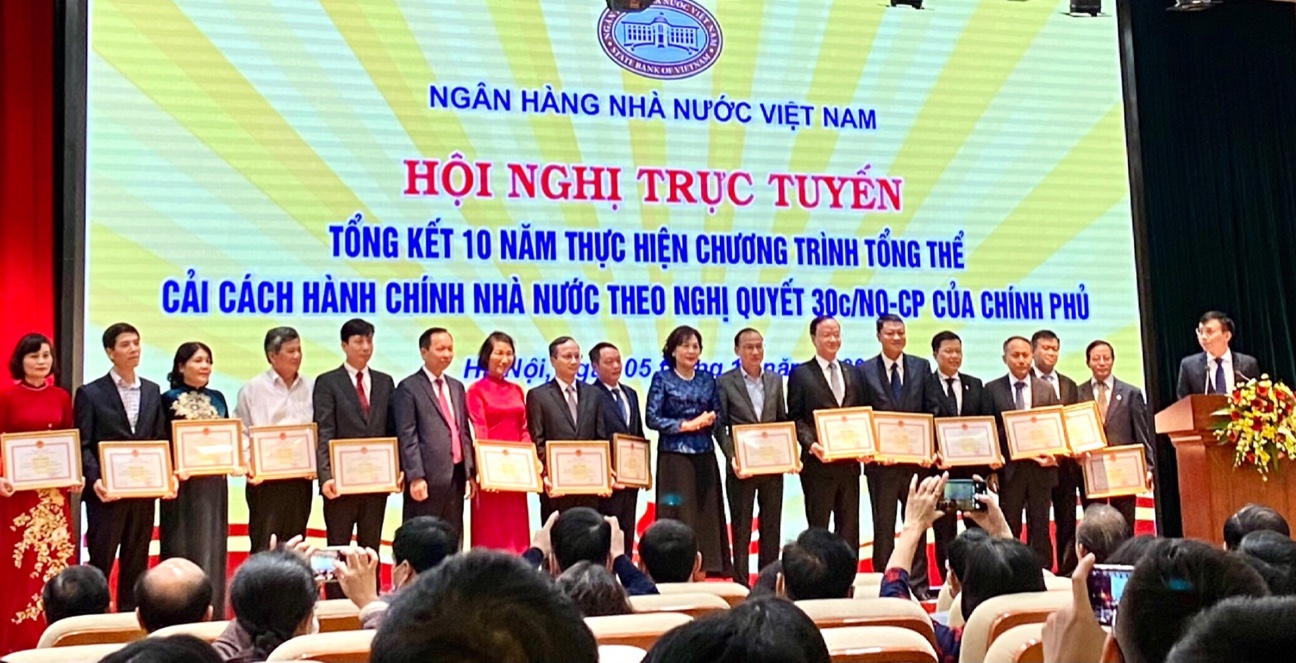 HDBANK nhận bằng khen về thành tích xuất sắc trong cải cách hành chính
